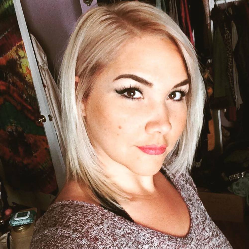 Meet your Posher, Maya